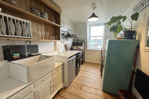 1 bedroom apartment to rent, Flat 4 ,  21 North Marine Road, Scarborough