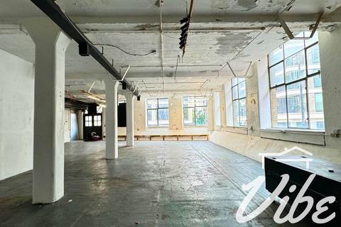 Industrial unit to rent, Smeed Rd London E3 2NR
