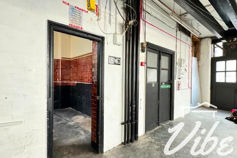 Industrial unit to rent, Smeed Rd London E3 2NR