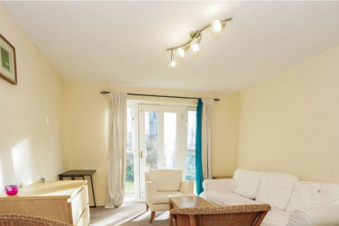 1 bedroom flat for sale, Culloden Close, London SE16