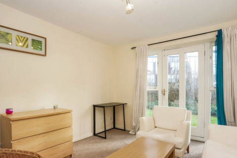 1 bedroom flat for sale, Culloden Close, London SE16