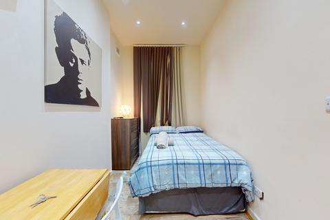 Studio to rent, Anson Road