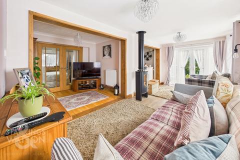 3 bedroom semi-detached bungalow for sale, The Paddock, Hemsby, Great Yarmouth