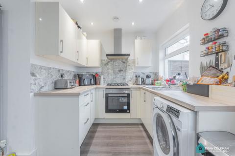 3 bedroom semi-detached house for sale, Dowar Road, Birmingham B45