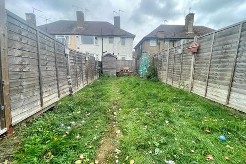 undefined, Pinewood Avenue, Uxbridge, Greater London, UB8