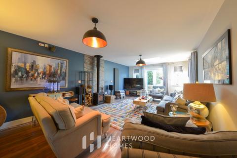 4 bedroom detached house for sale, Tippendell Lane, St. Albans, AL2 3HL