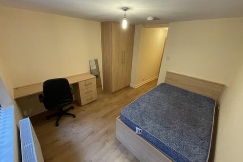 9 bedroom townhouse to rent, Egerton Road, Manchester M14
