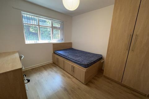9 bedroom townhouse to rent, Egerton Road, Manchester M14
