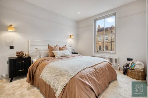 4 bedroom terraced house for sale, Newington Green Road, London, N1