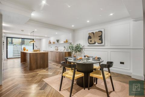 4 bedroom terraced house for sale, Newington Green Road, London, N1