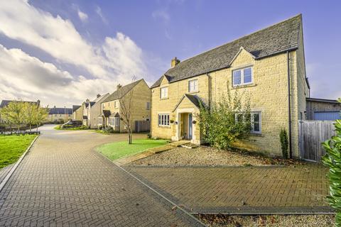 undefined, Holly Close, Tetbury, Gloucestershire, GL8