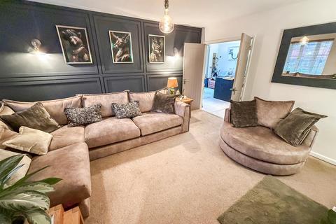 4 bedroom semi-detached house for sale, Oswalds Well Lane, Oswestry