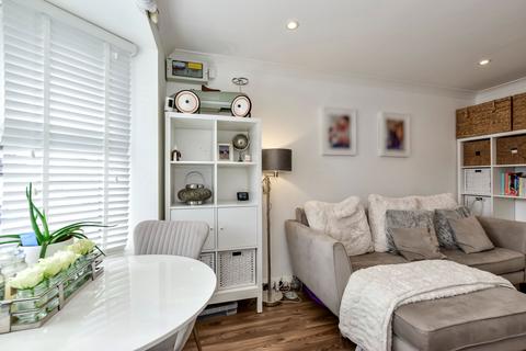 undefined, Hurricane Way, Abbots Langley WD5