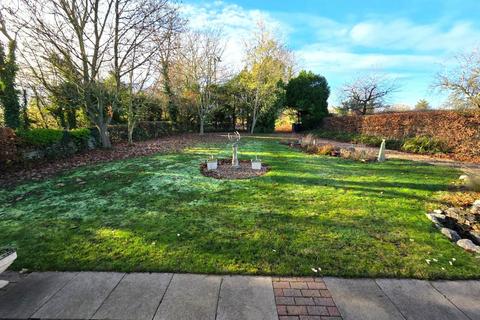 4 bedroom detached bungalow for sale, The Leys, Sandy SG19