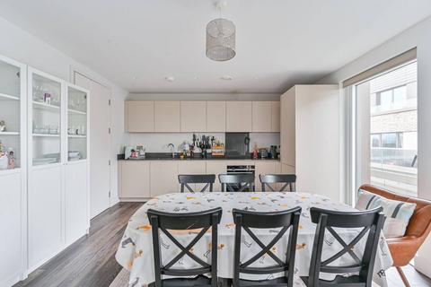 3 bedroom flat to rent, Moulding Lane, Deptford, London, SE14