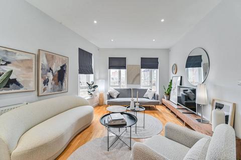 3 bedroom maisonette to rent, Market Yard, Deptford, London, SE8