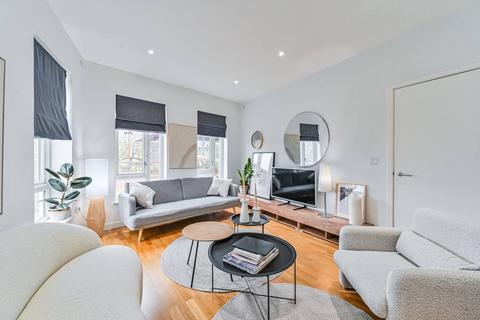 3 bedroom maisonette to rent, Market Yard, Deptford, London, SE8
