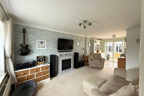 2 bedroom semi-detached house for sale, Shellthorn Grove, Bridgwater, Somerset, TA6