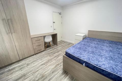 4 bedroom terraced house to rent, Mauldeth Road, Manchester M14