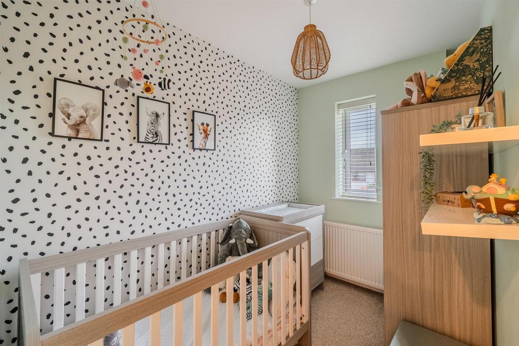 2 A Ladyhill Close-8.jpg