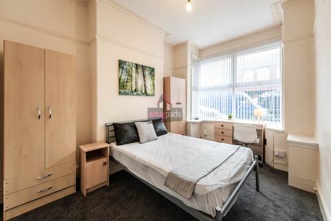 3 bedroom house to rent, Claremont Road, , Manchester