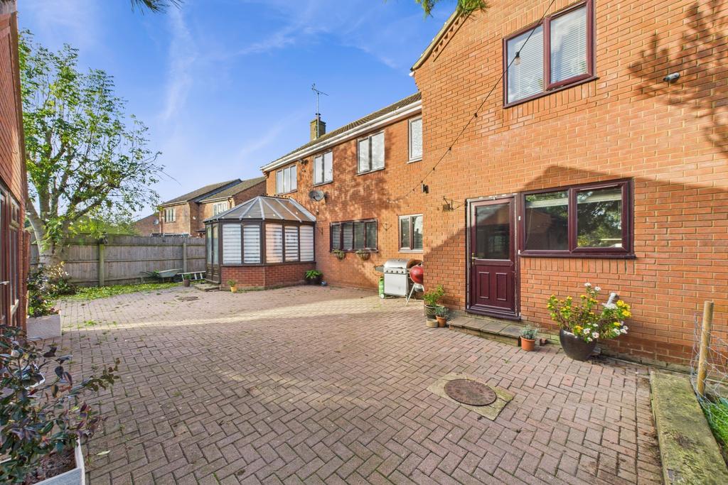 Ewe Move Spalding - Pinchbeck - Garden