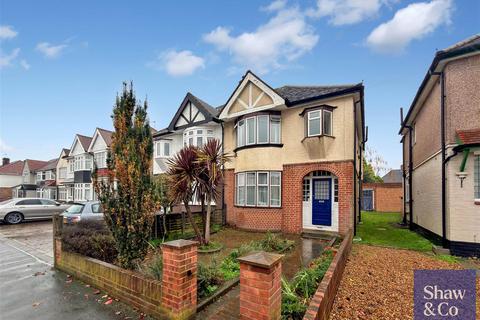 undefined, Ellerdine Road, Hounslow TW3