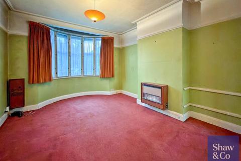 undefined, Ellerdine Road, Hounslow TW3