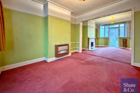 undefined, Ellerdine Road, Hounslow TW3