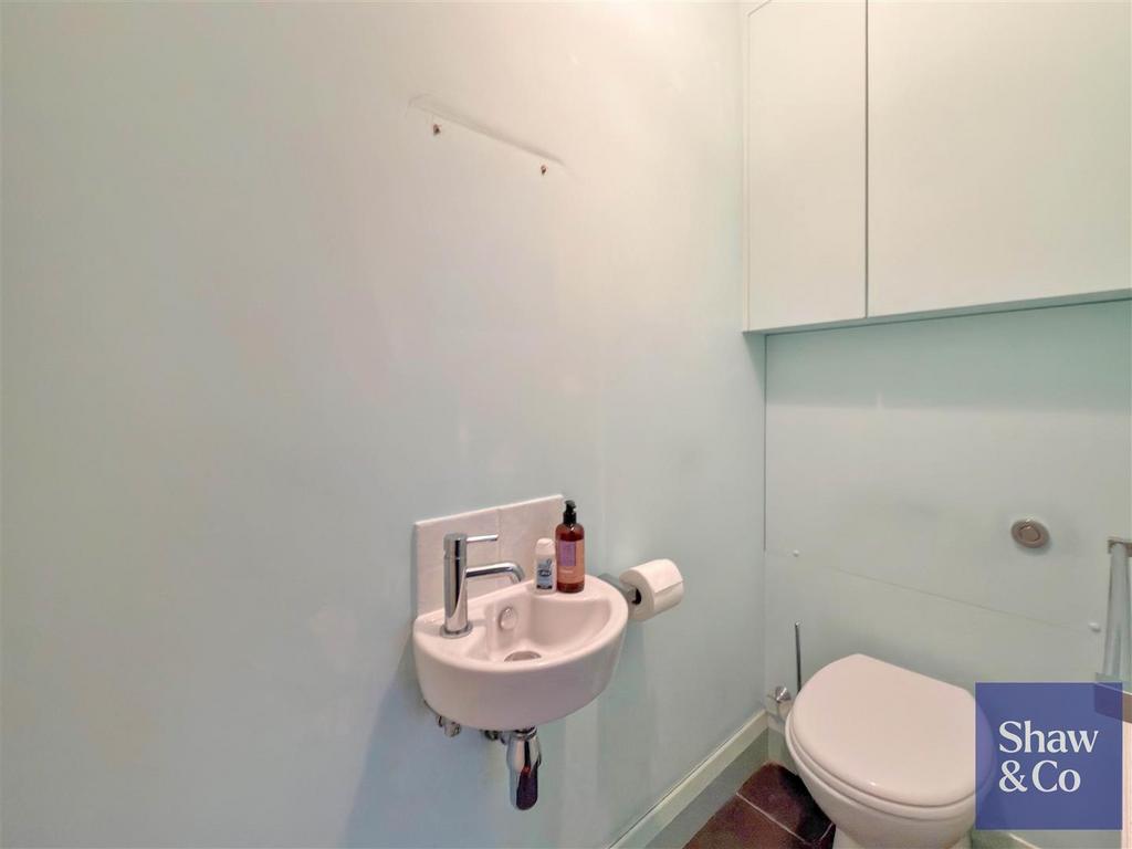 Downstairs WC.jpeg