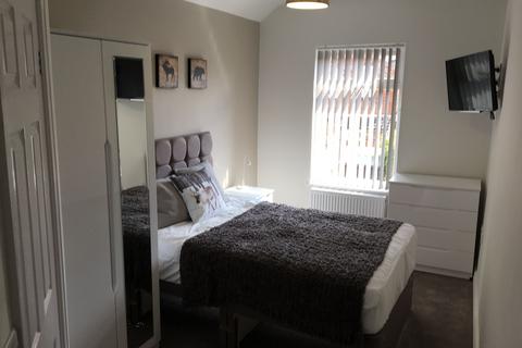 1 bedroom in a house share to rent, Room 5, Lawton Street, Crewe, CW2