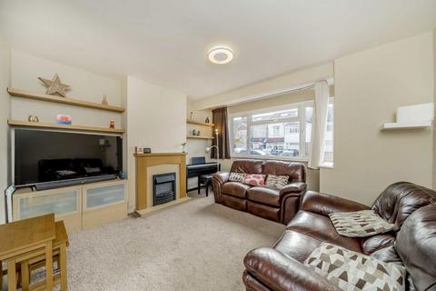 undefined, Brockenhurst Way, London