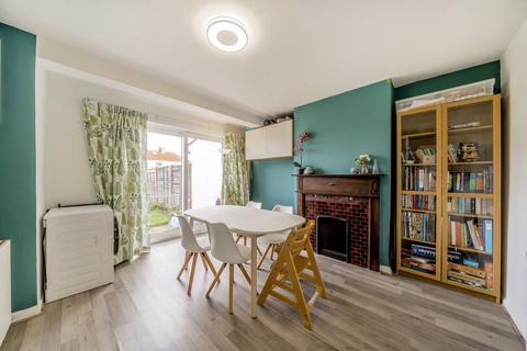 undefined, Brockenhurst Way, London