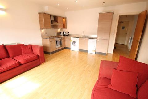 3 bedroom apartment to rent, Pandongate House, City Centre
