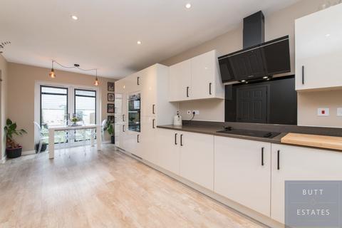 4 bedroom detached house for sale, Exeter EX2