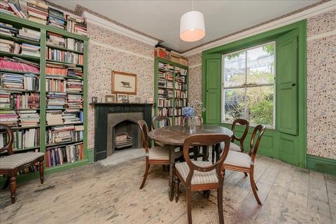 undefined, Ravenscourt Road, Hammersmith W6