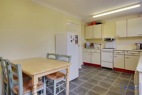 4 bedroom end of terrace house for sale, Dale Valley Road, Oakdale, Poole