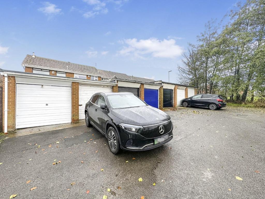 PARKING & GARAGE