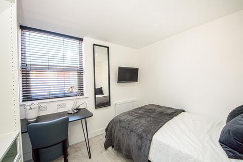 6 bedroom house to rent, Granville Road, Liverpool L15