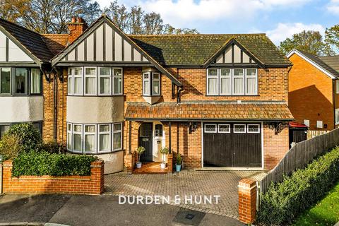 5 bedroom semi-detached house for sale, Laburnum Road, Epping, CM16