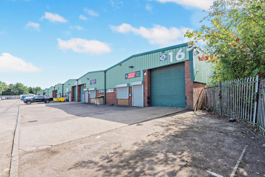 8659379exterior25800.jpg
