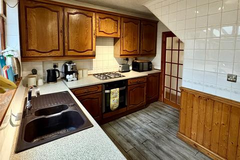 3 bedroom semi-detached house for sale, Kirkstone Road, New Moston, Manchester, M40