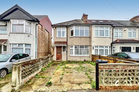 3 bedroom end of terrace house for sale, Clifford Road, Hounslow TW4