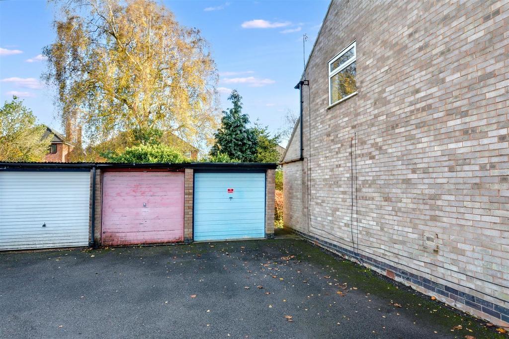 Garage.jpeg