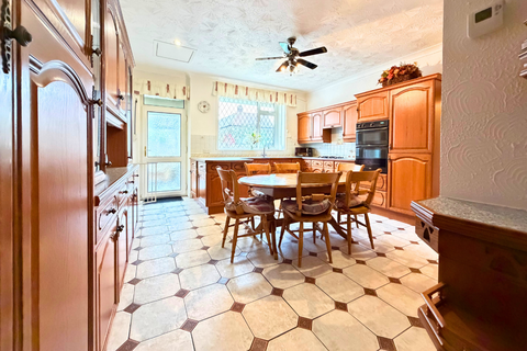 3 bedroom detached bungalow for sale, Moor Flatts Road, Leeds