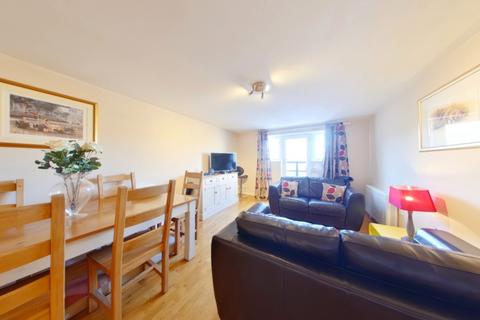 2 bedroom flat for sale, Ovaltine Court, Ovaltine Drive, Kings Langley WD4
