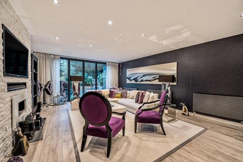 5 bedroom semi-detached house for sale, Milespit Hill,  Mill Hill Village,  NW7,  NW7