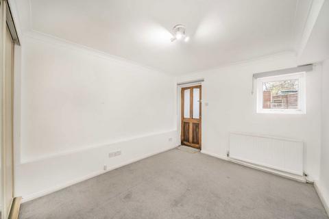 2 bedroom flat to rent, Church Road, Richmond TW10