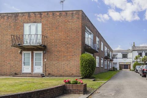 undefined, Richmond Road, Twickenham TW1