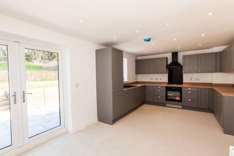4 bedroom detached house to rent, Dunholme Way, Doe Lea, S44